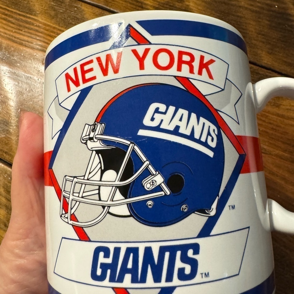 VINTAGE NY GIANTS MUG LARGE. Never used 18oz. Logo on both sides - Picture 2 of 7